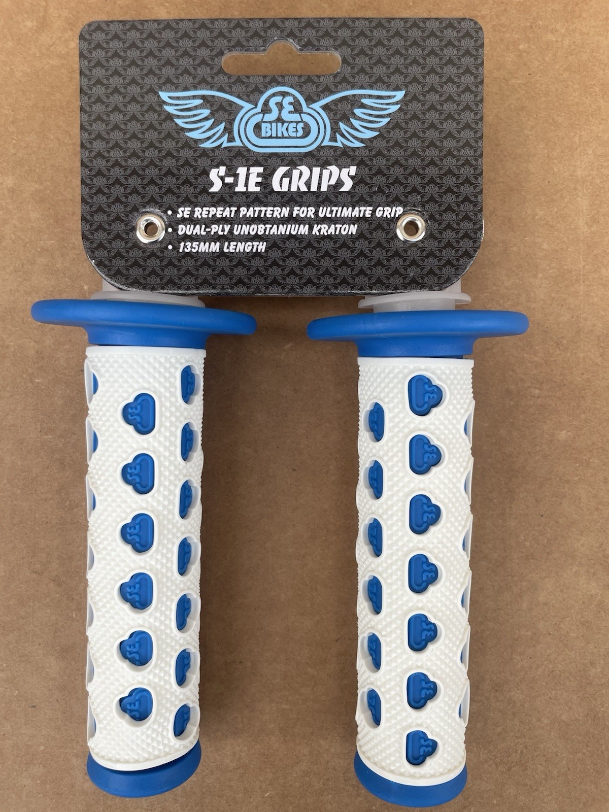 SE Racing S-1E Handlebar Flanged Grips BMX White / Blue