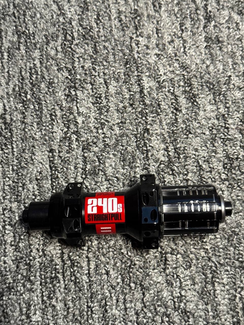 DT Swiss 240S Straight-Pull Rear Hub : 28L, 135mm QR