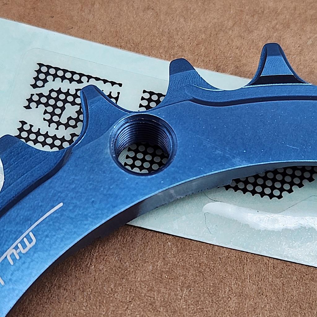 RaceFace Narrow Wide Bicycle Chainring 104mm BCD 30-Tooth Blue NO PACKAGING