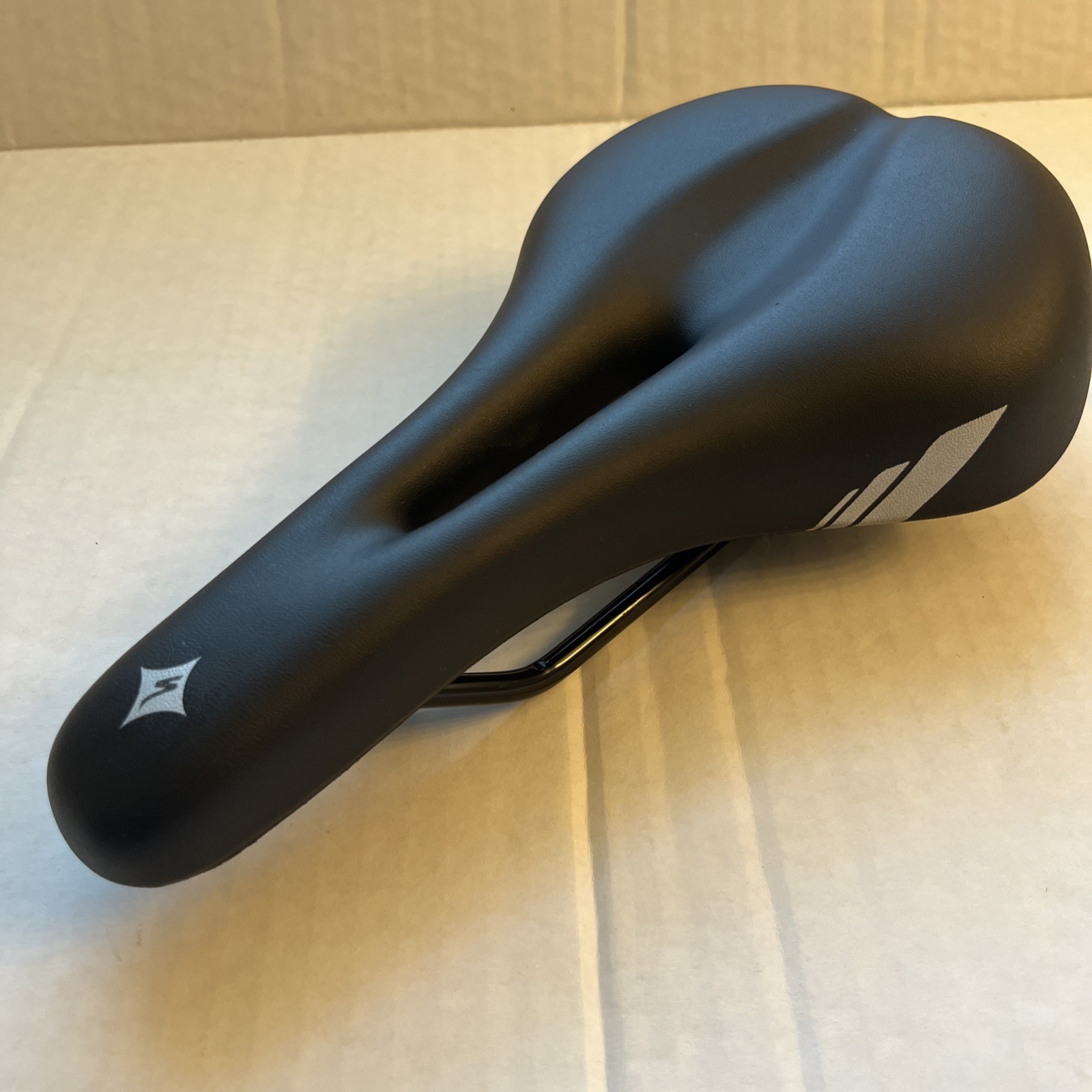 Specialized Riva Women’s Bike Saddle Seat Body Geometry 155mm Width Road MTB