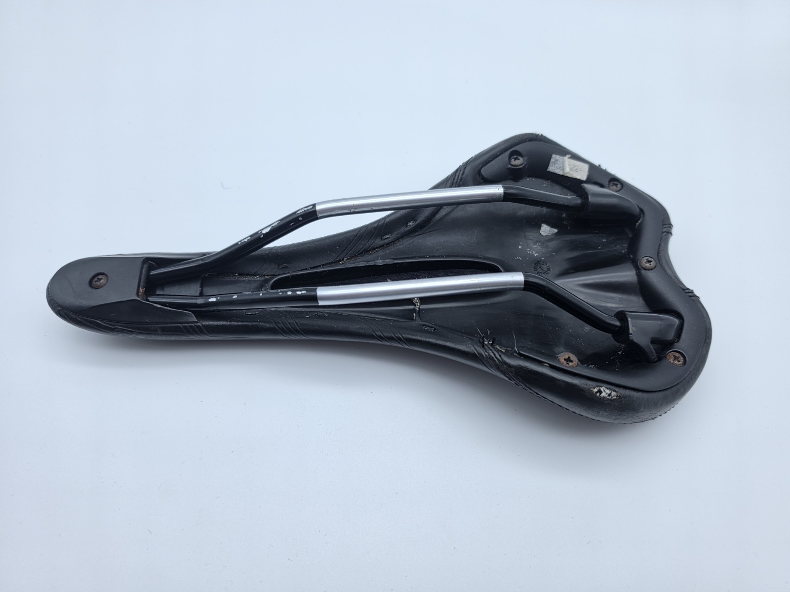 Specialized Body Geometry Comp 143mm Bicycle Saddle – Used Road/Gravel