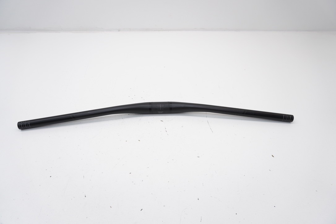 Pivot Cycles Phoenix Alloy Handlebars 35mm Diameter 20mm Rise 780mm Width