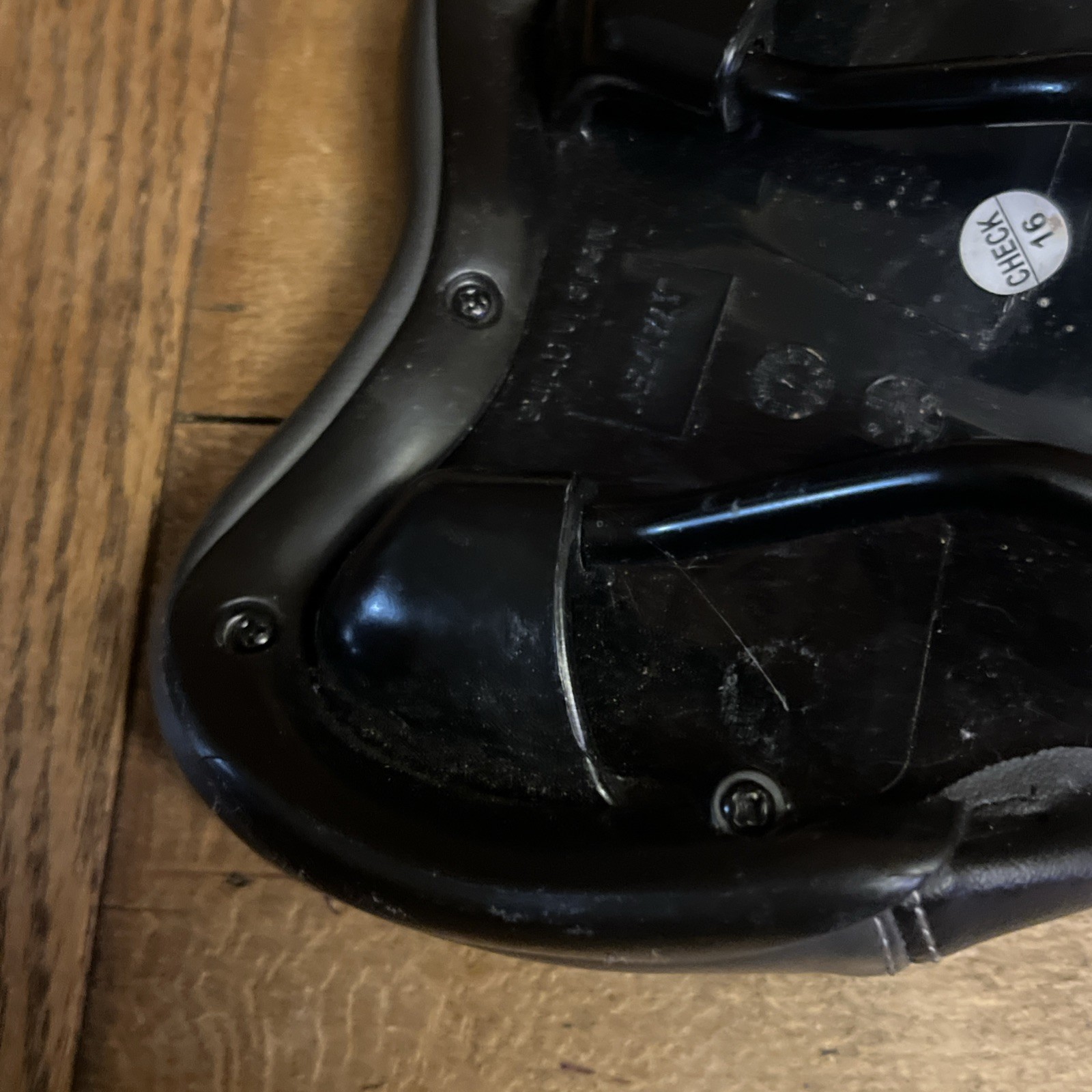 Crucial Bike Saddle 270 mm Length 145 mm Width Bike Saddle Made In China
