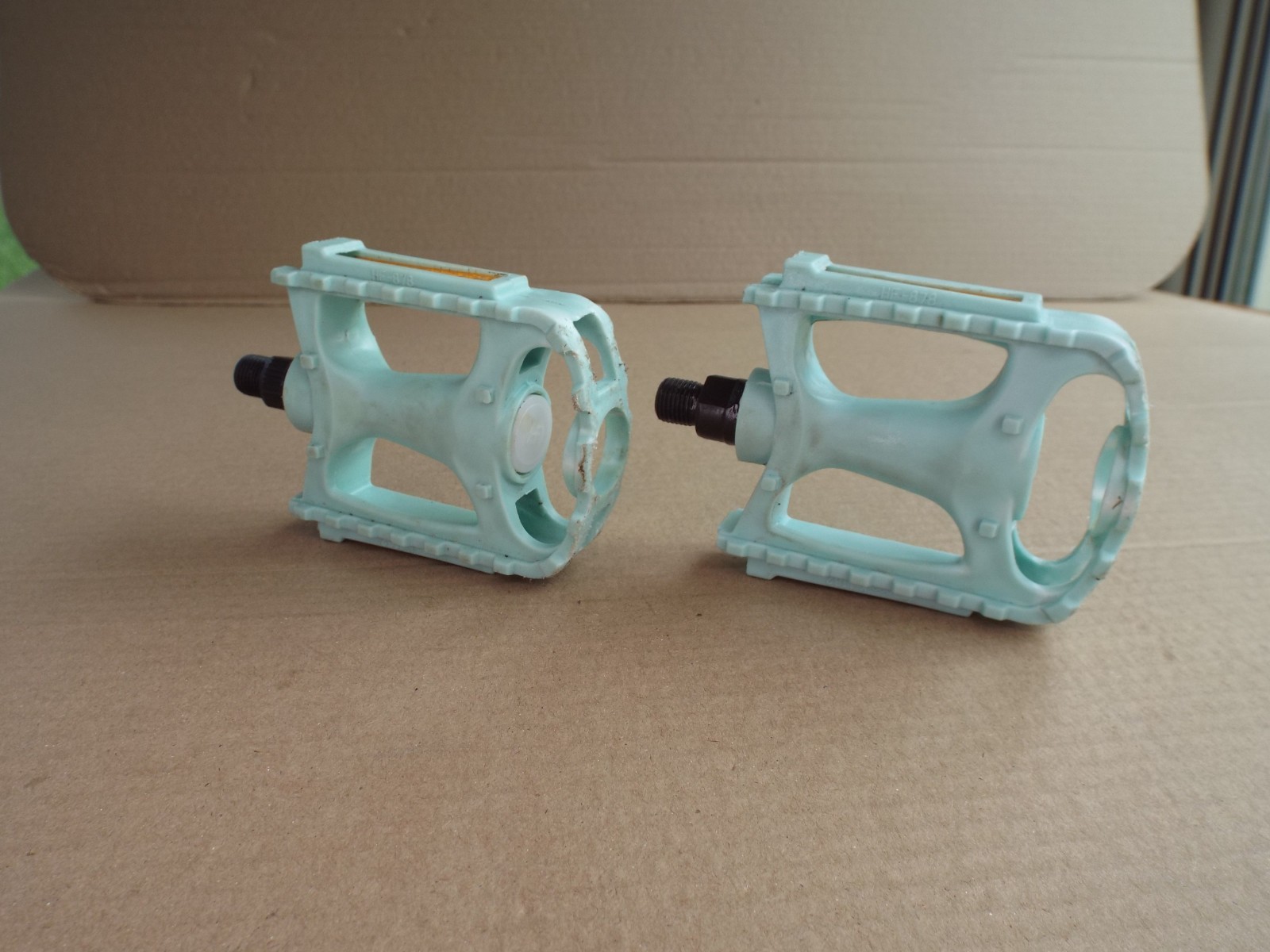 BMX Pedals 1/2” Aqua in Color HF-878 From 20″ Bicycle Work Well! (Pls Read)