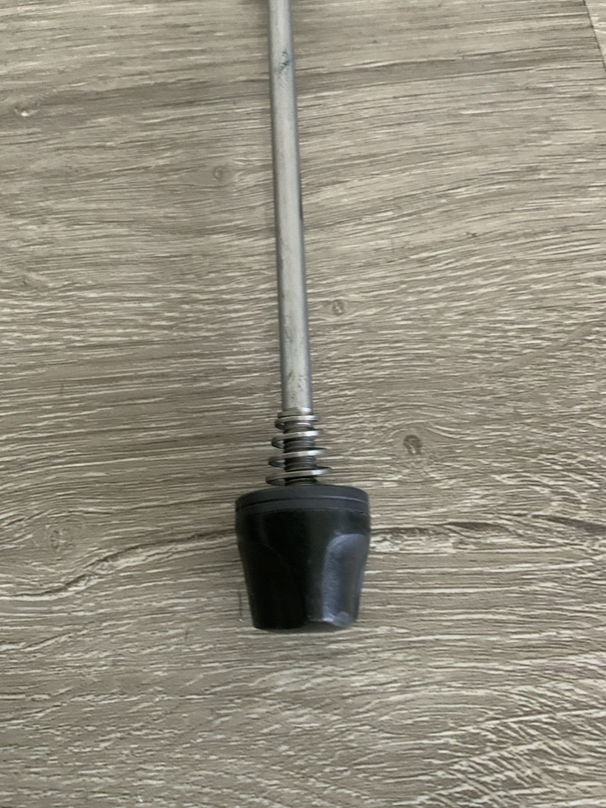 MAVIC KSYRIUM QUICK RELEASE SKEWER 100 MM SPACING FRONT ONLY 54 GRAMS