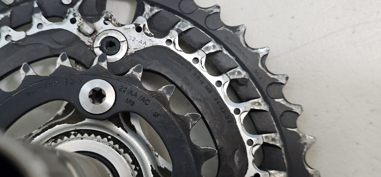 Shimano Deore XT FC-M770 MTB Triple Crankset 175mm w/ BB, 9 or 10 speed