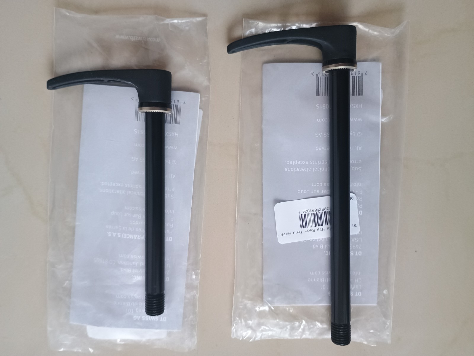 Thru axles – lot of 4 (two pairs) – MOST pinarello & DT Swiss – brand new !