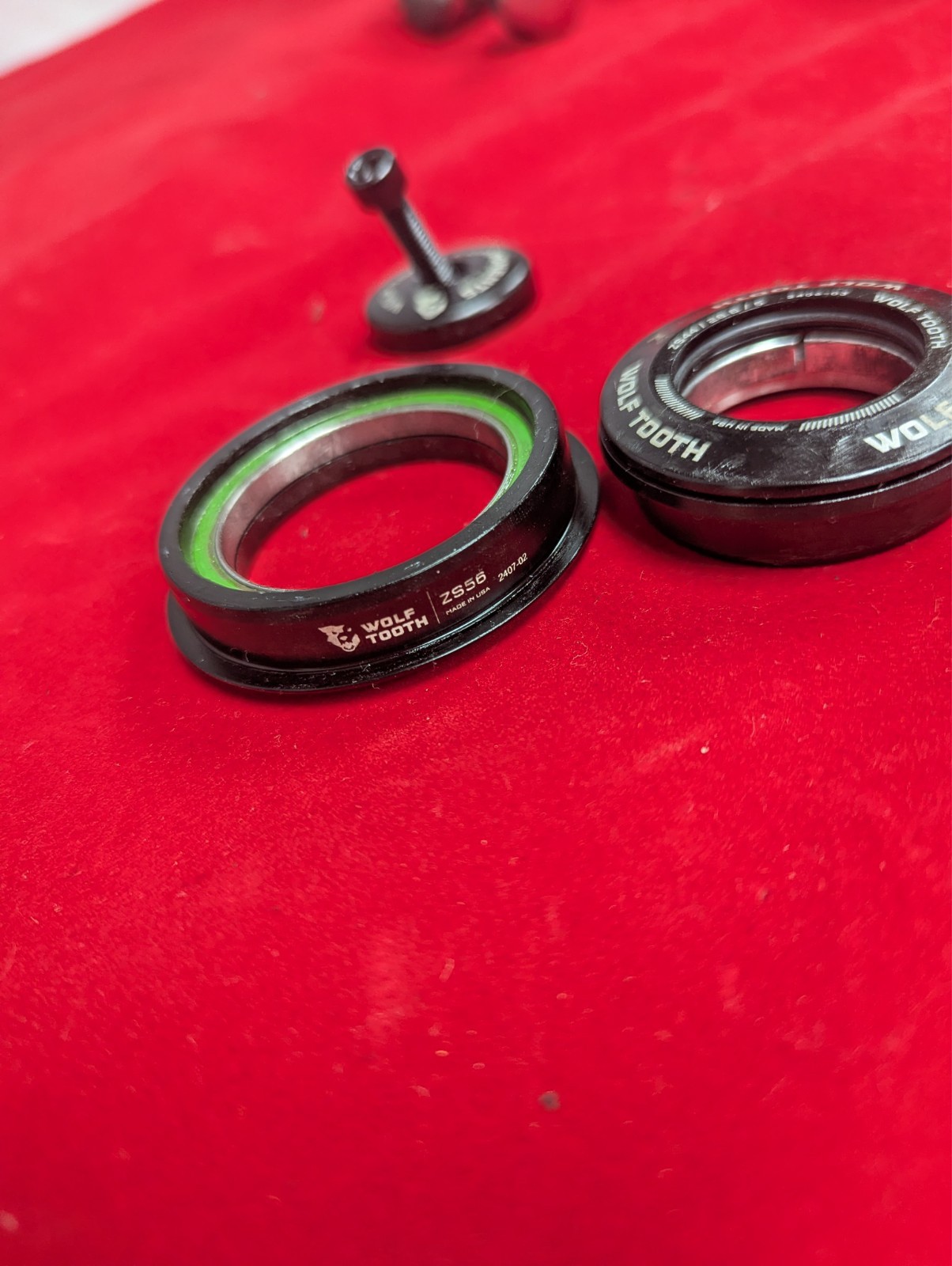 Wolf Tooth Performance Headset – ZS44/28.6 Upper, ZS56 lower