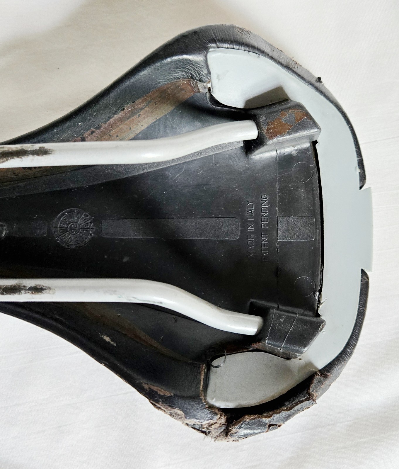 Vetta SL Leather Saddle ChroMo Rails 280g 140x275mm DIY Recover Project