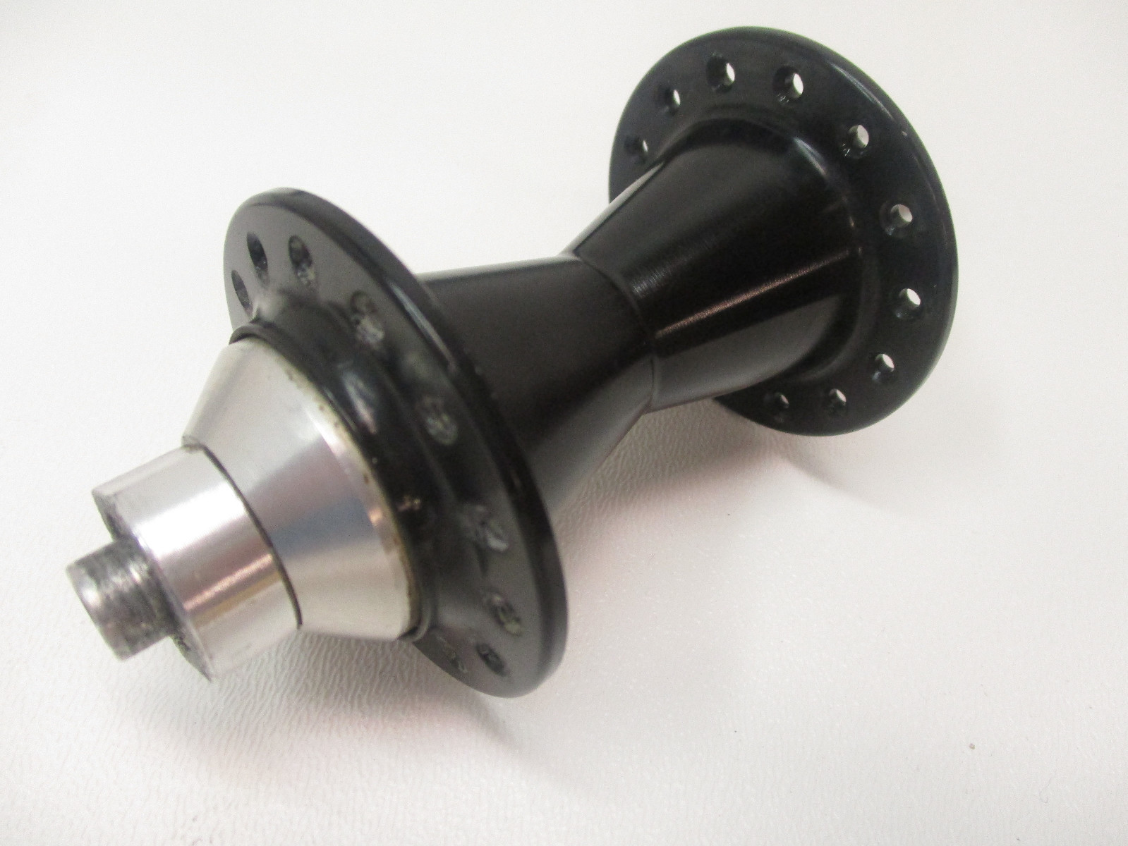 Rare Vintage Edco Racer 28H 100 x 9 QR Swiss Made Front Hub – Black