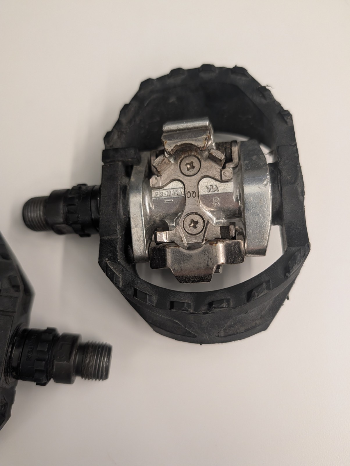 Shimano PD-M424 Clipless Pedals 9/16″ SPD C3