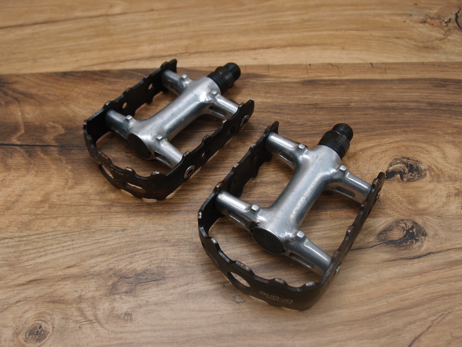 1990’s MTB flat platform pedals Shimano Deore PD-MT60 Bear Trap VIA Japan
