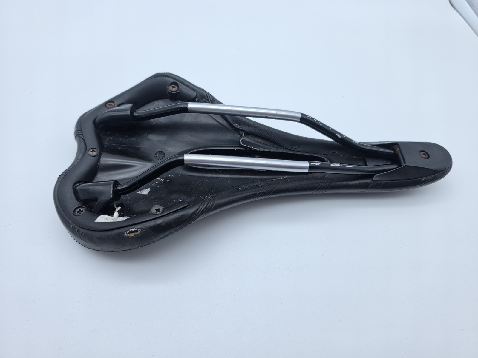 Specialized Body Geometry Comp 143mm Bicycle Saddle – Used Road/Gravel