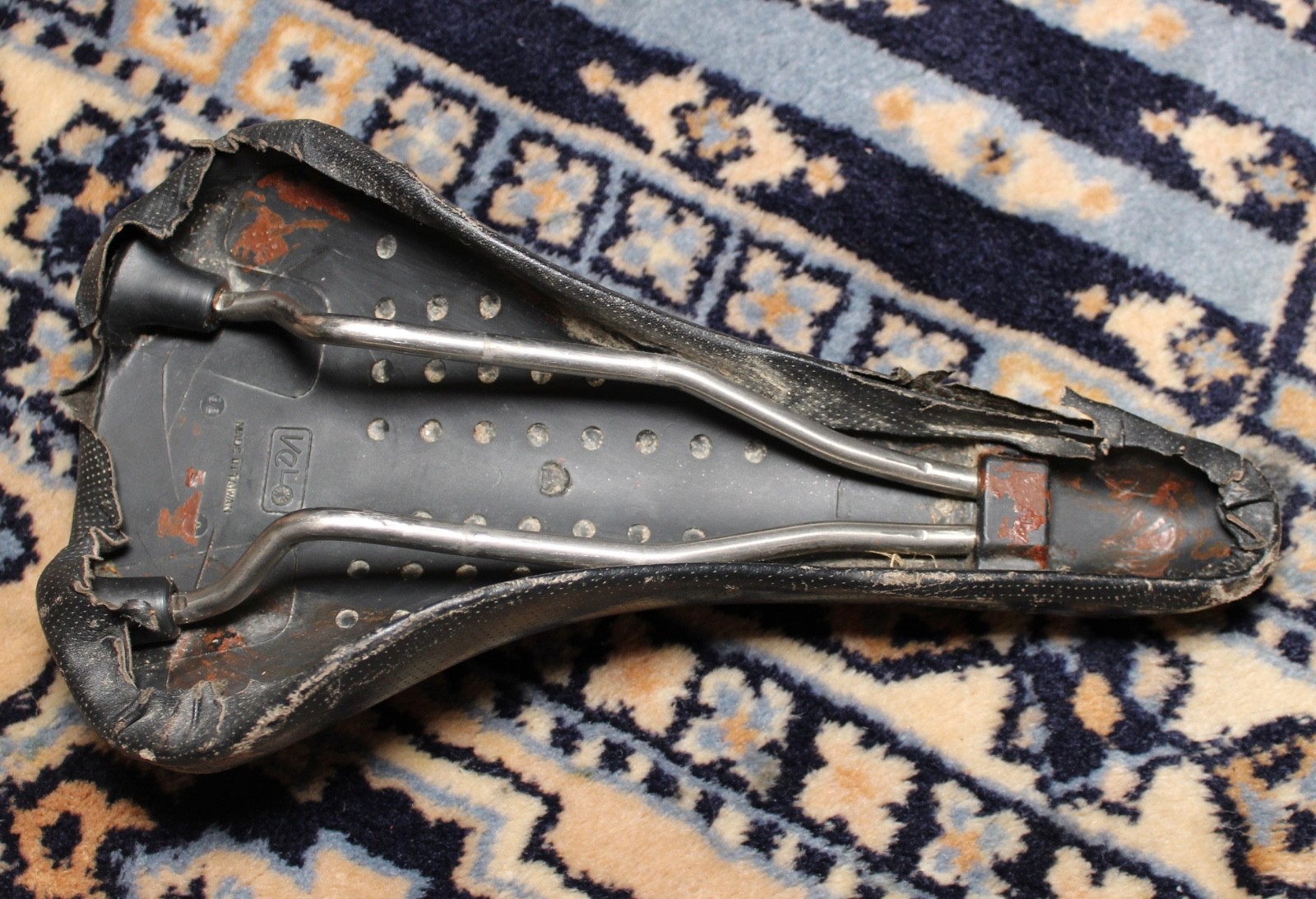 Vintage – Velo Titanium Ti Rail Bike Saddle – Needs recovering – Marin MTB