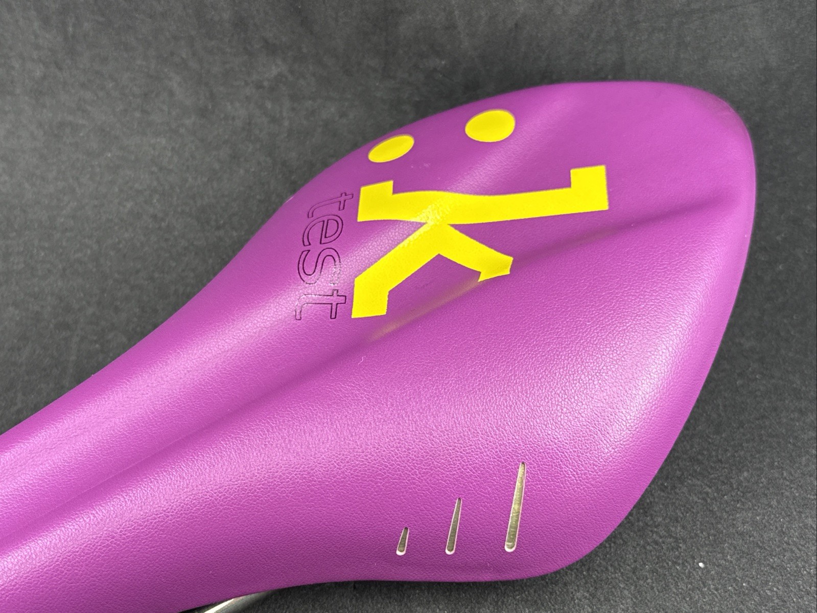 fi:zi’k Arione VS TEST Purple 132mm K:ium Rail Saddle EXCELLENT USED
