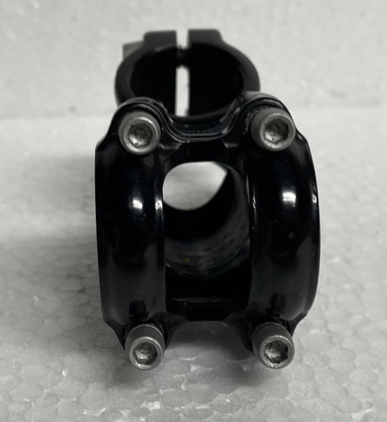 Black XL-C Comp Aluminum 55mm x 31.8mm x 45 Degree x 1-1/8″ Threadless Stem Used