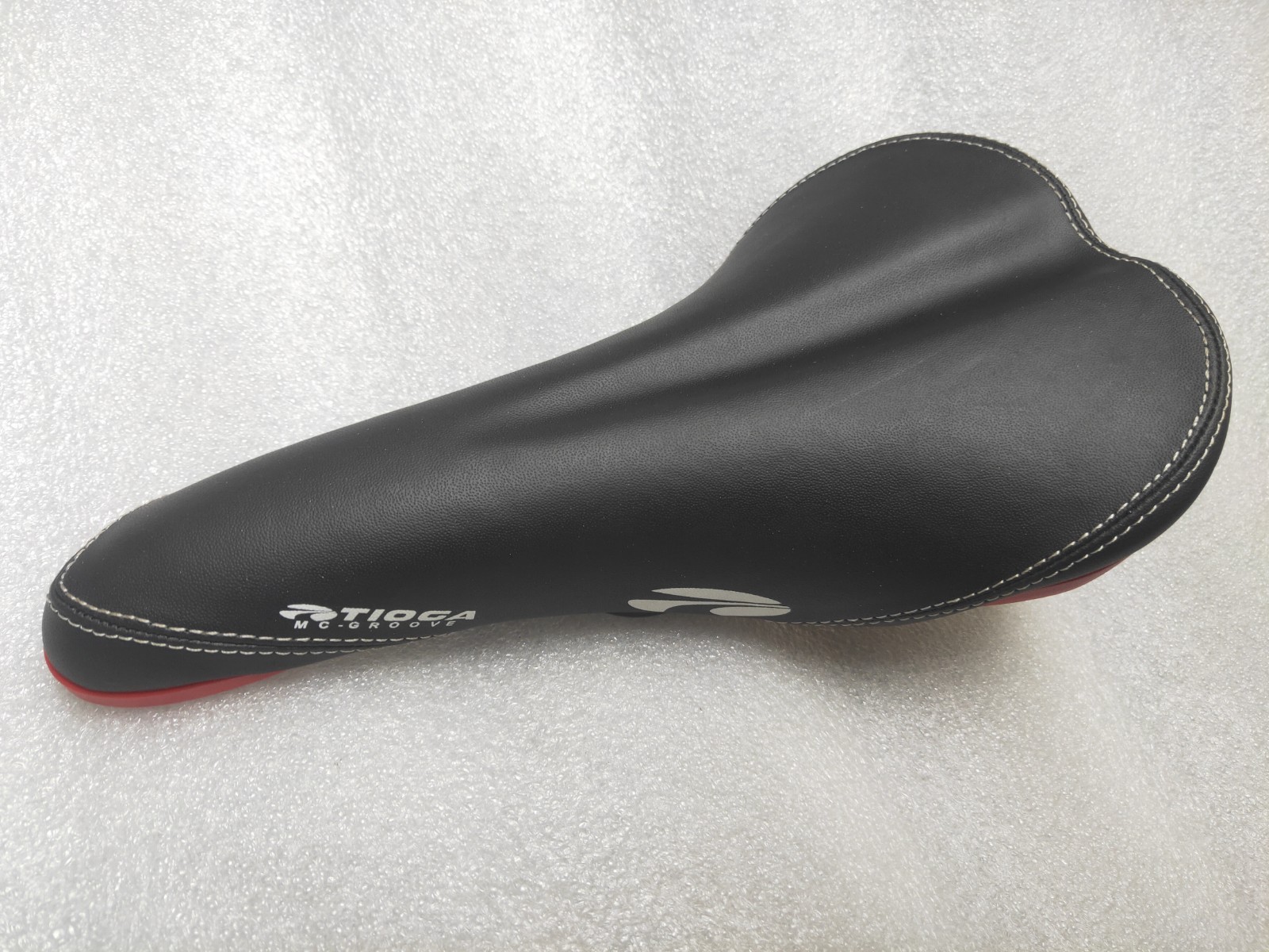 NEW TIOGA MC GROOVE SEAT SADDLE MTB OFFROAD FREERIDE 266MM 136MM BLACK RED