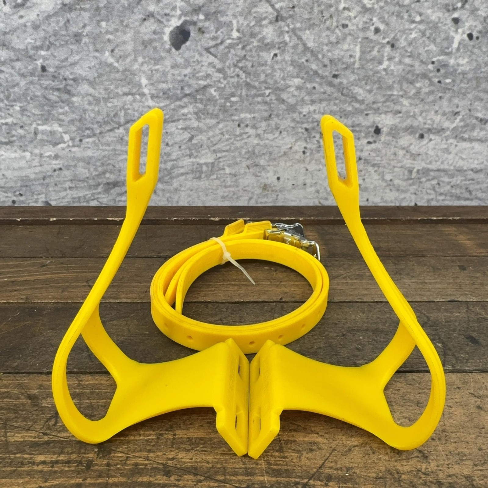 Vintage CatEye Toe Clips Straps Yellow NOS Pair Road Bike 80s Japan Plastic