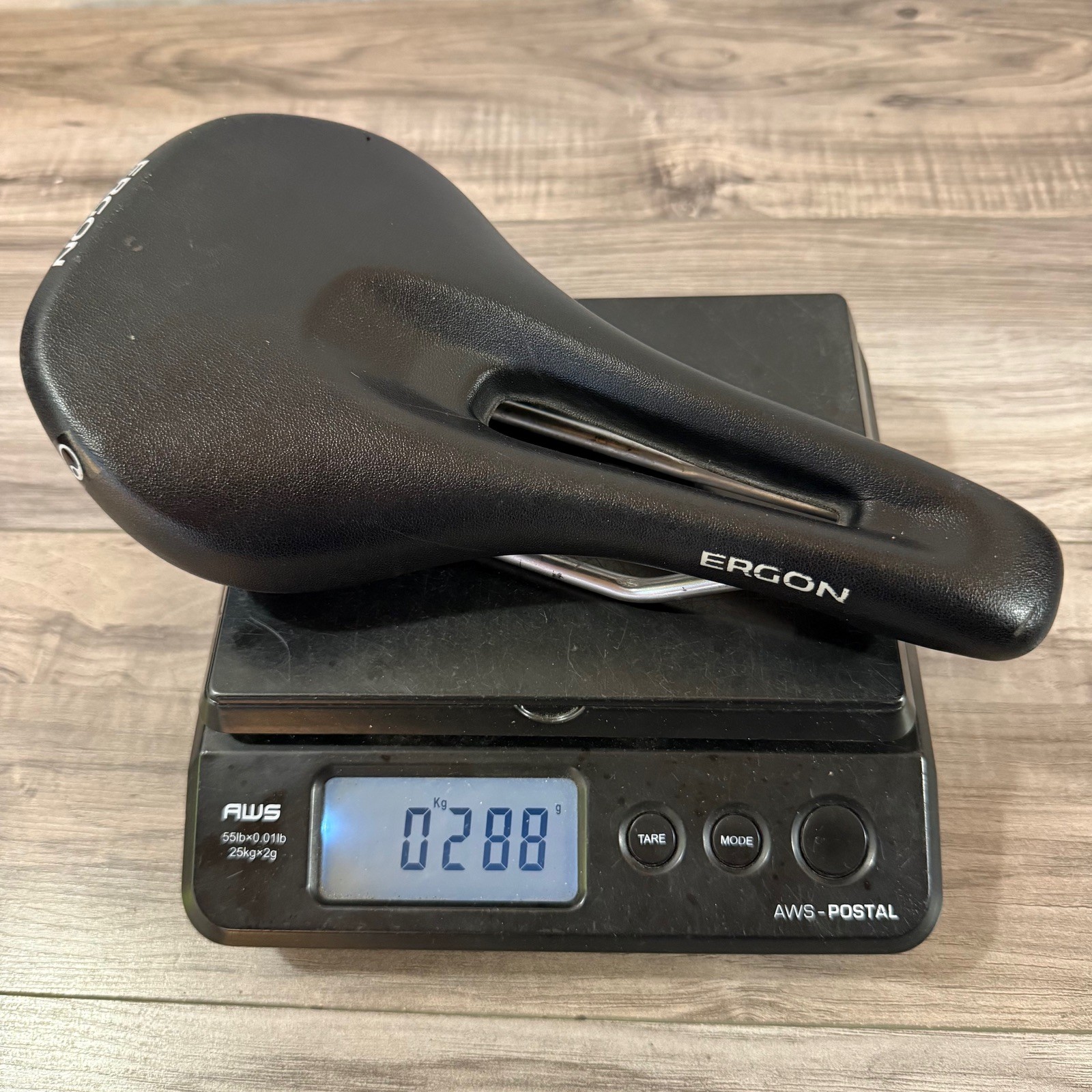 Ergon SM Small Medium Saddle Black Chromoly Rails 260 x 140