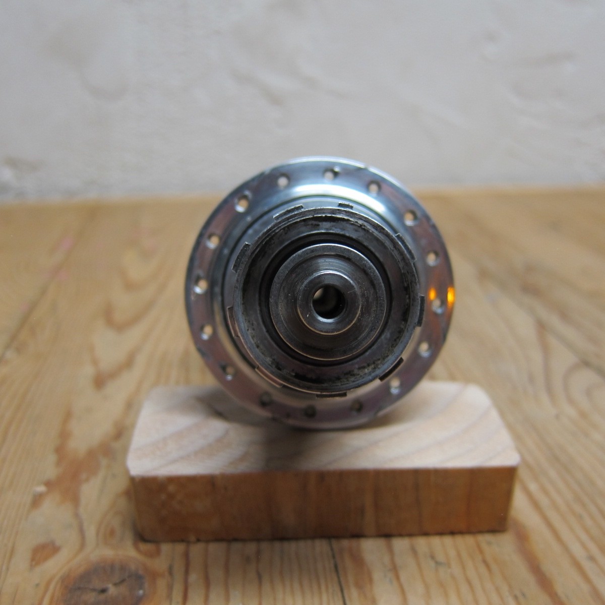 White Industries Tracker Hubs 100/135mm QR 32H Rim Brake HG 8/9/10 Vintage