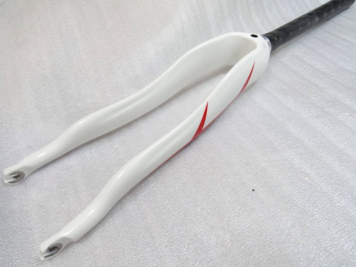 New Pinarello Paris Full Carbon Fork 700c Rim Brake 1-1/8 to 1-1/4 Tapered QR 45