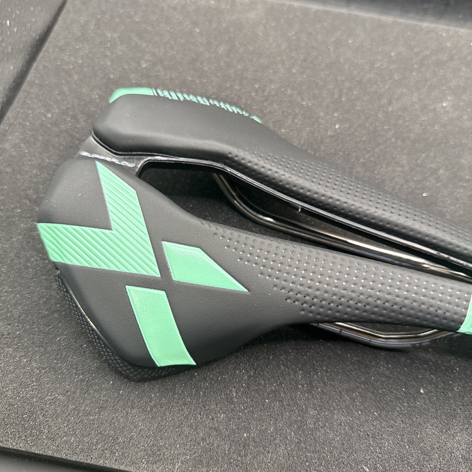 Selle Italia X-lr Super Flow Cycling Saddle Seat Ti316 (9450-28)