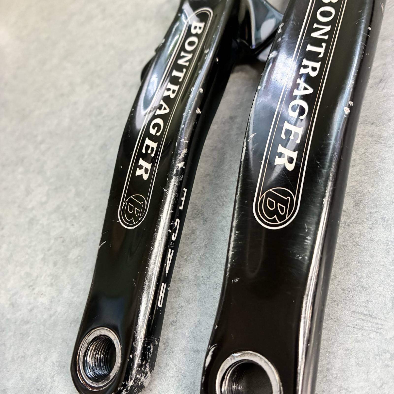 VINTAGE BONTRAGER RACE MTB 175 MM ISIS DRIVE CRANKSET W/ BB 104 / 64mm BCD ARMS