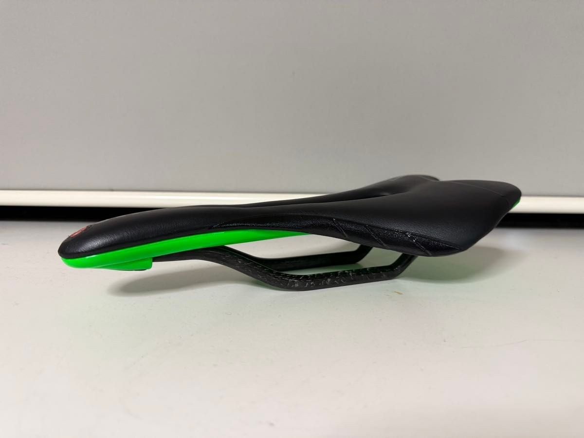 Astute SKYLITE Road Bike Saddle Carbon Rail ASTUTE