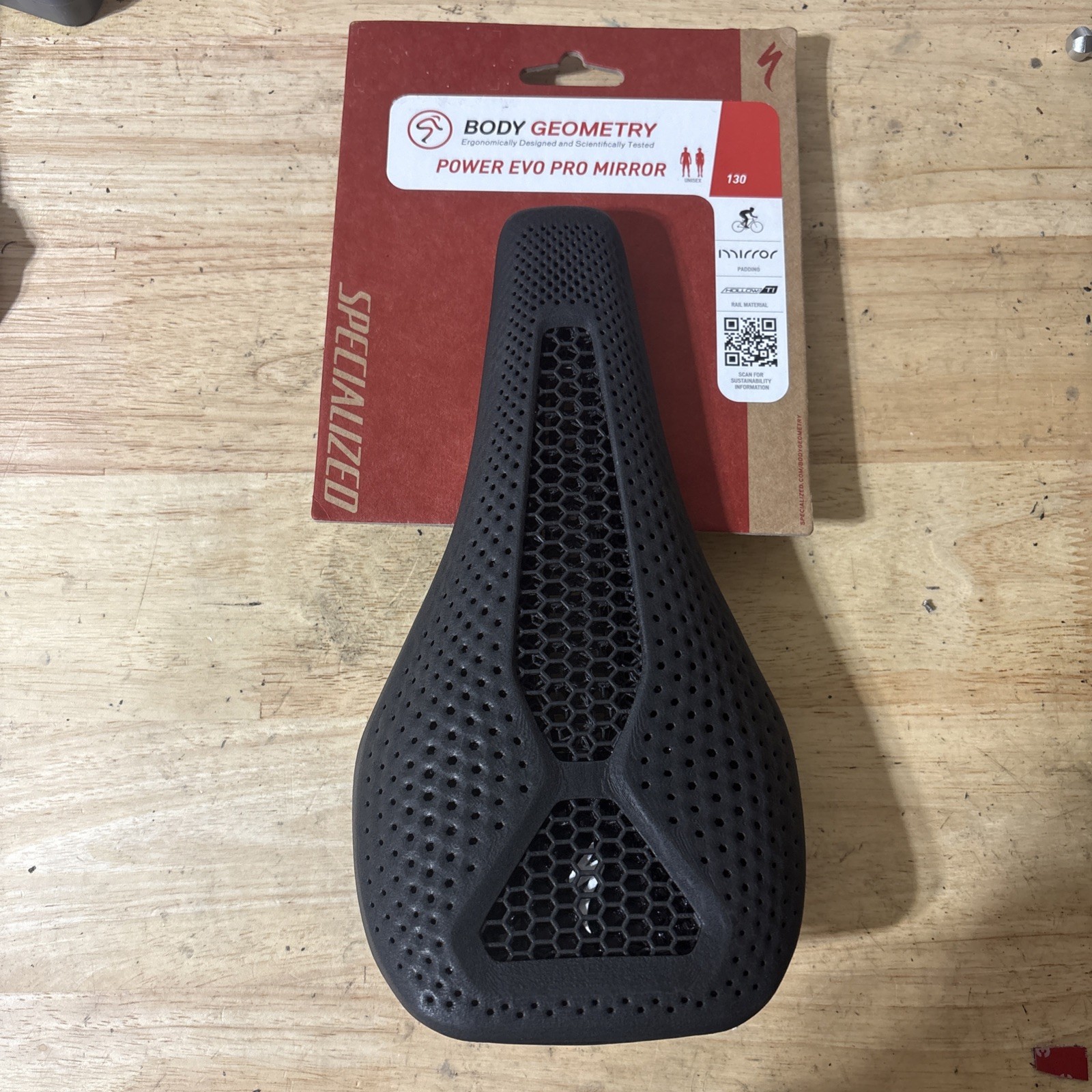 Specialized Power EVO Pro with Mirror 130mm Saddle – Black (27126-6700)