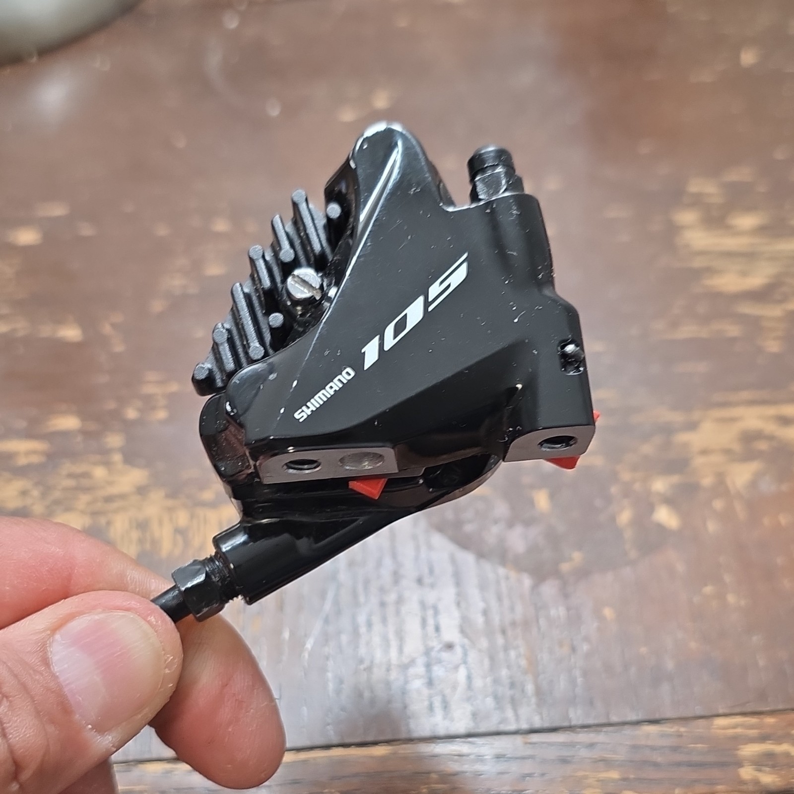 Shimano 105 ST-R7020 11-Speed Hydraulic Road Brake/Shifter Set Black w/Cables