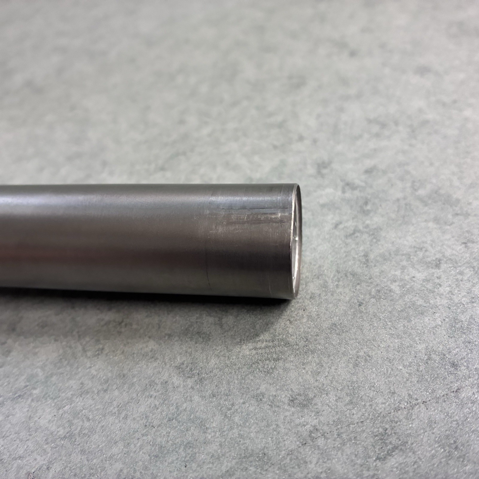 Vintage Bontrager Titec 560mm Titanium Flat Handlebar 22.2mm X 25.4 Shim