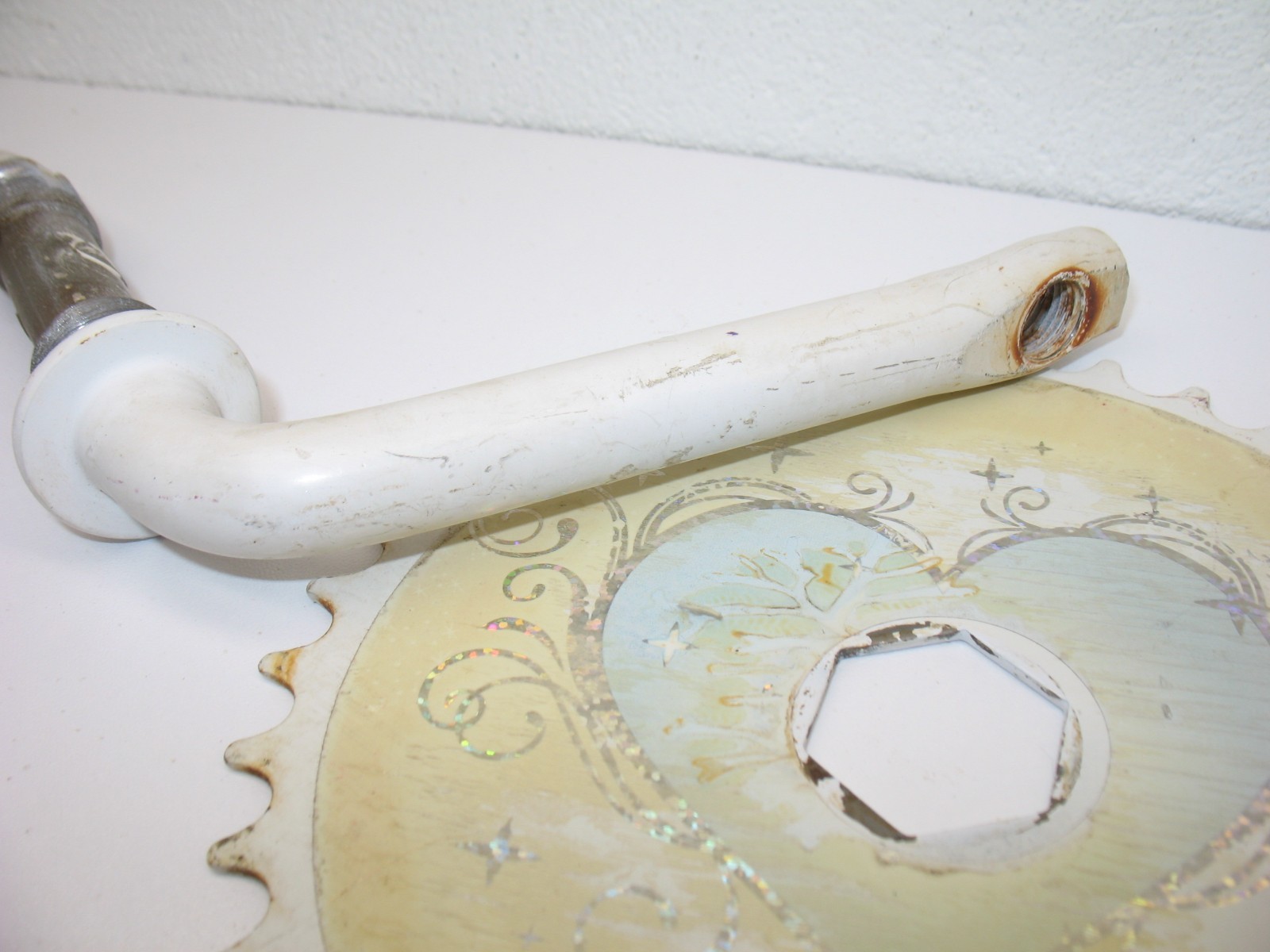 16″ Huffy White Steel Crank 114mm (4-1/2″) 36 Tooth Chainring with B/B Set-USED