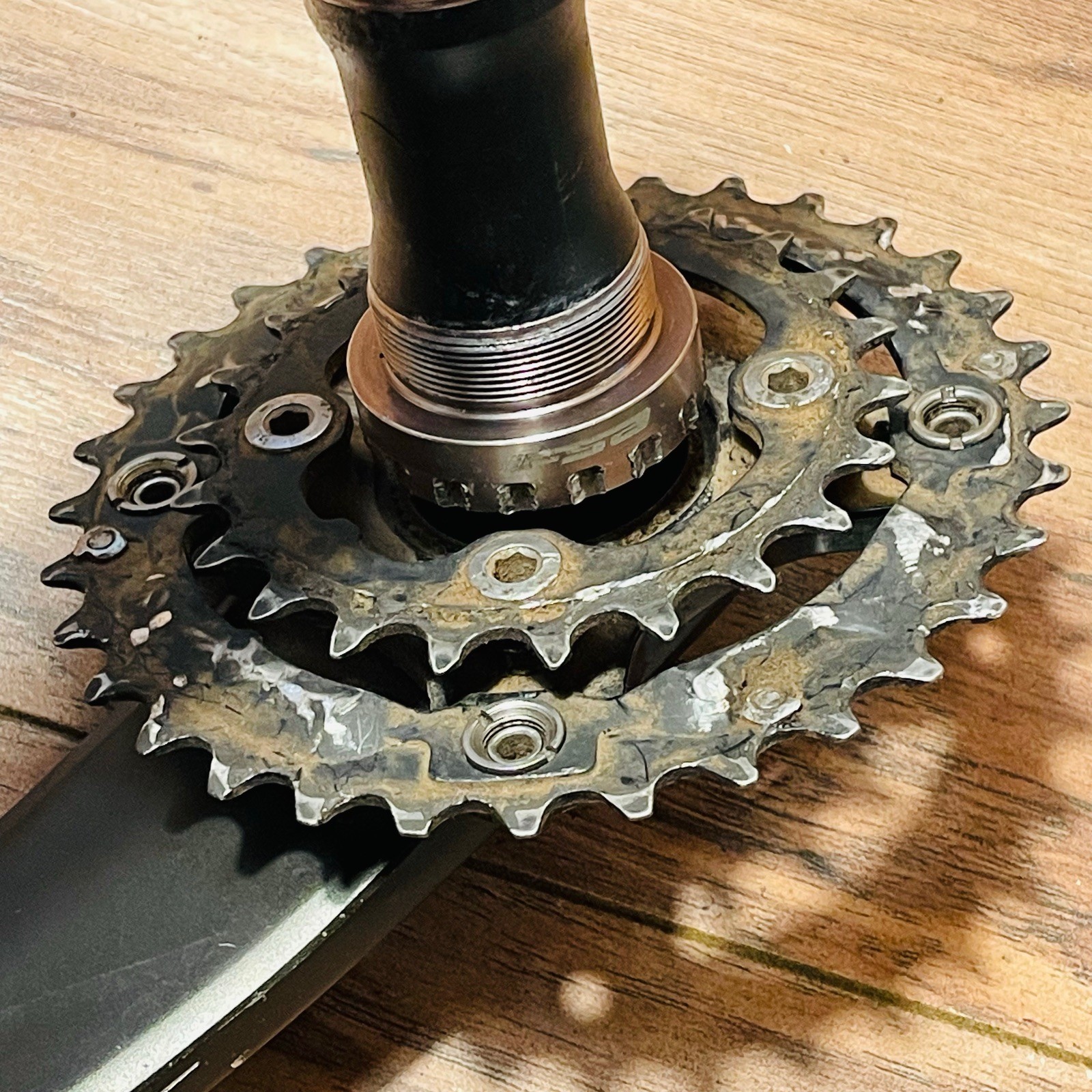 Shimano Saint FC-M800 175 Hollowtech II Crankset 104BCD 22 32 2X + BB