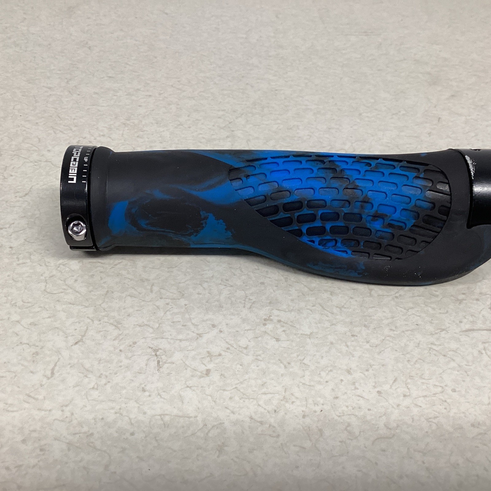 TOPCABIN Ergonomic Bike Grips Widen Holding Rubber Grips Rubber Blue (1 Pair)