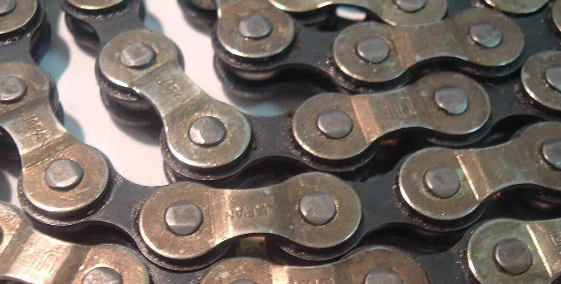 Shimano 600 UniGlide Silver/Black CN-6110 Chain NEW / NOS Vintage-5/6-Spd- 116L