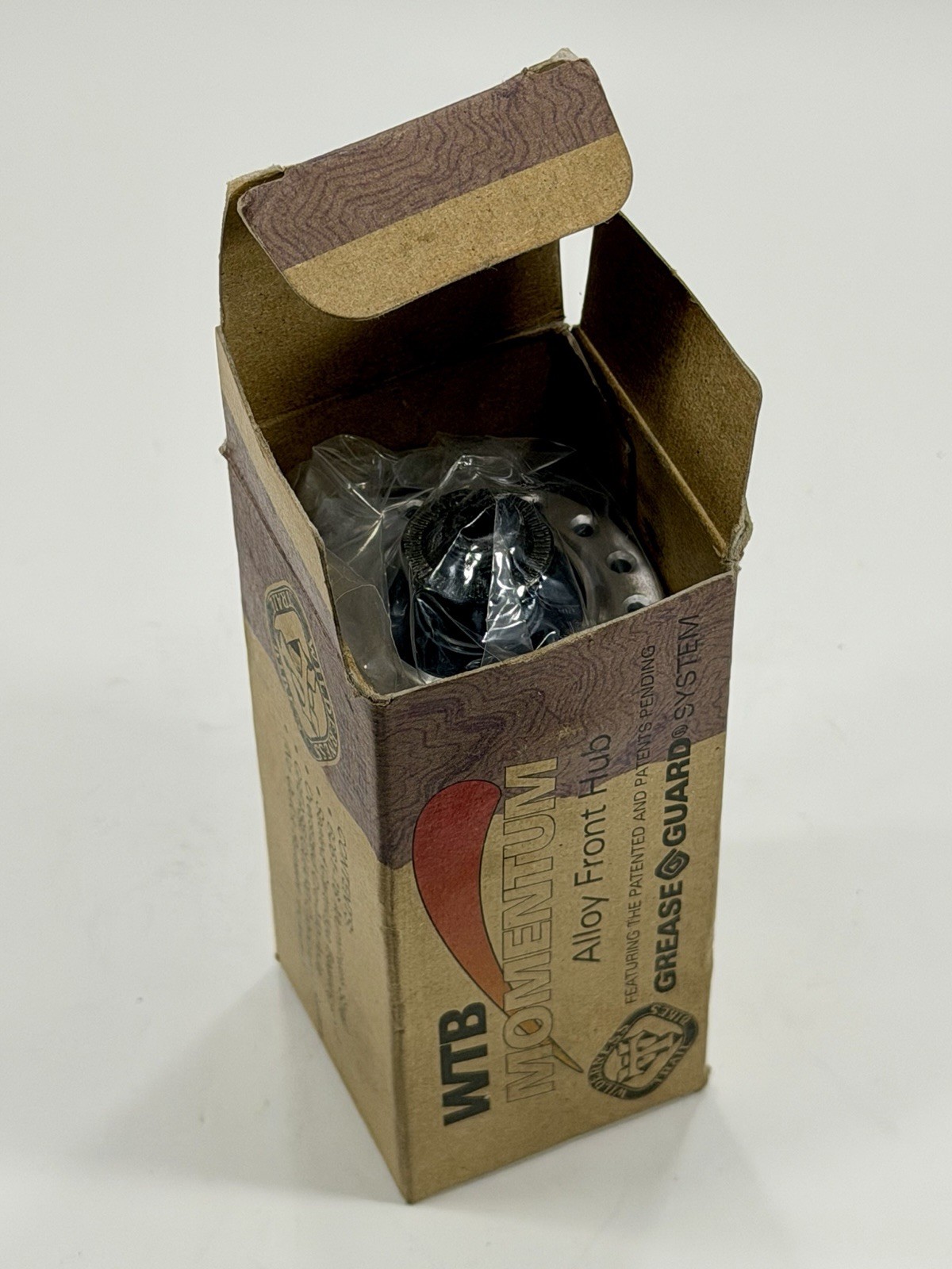 NOS WTB Momentum Grease Guard Front QR 9×100 32H Hub Silver Sealed Cartridge