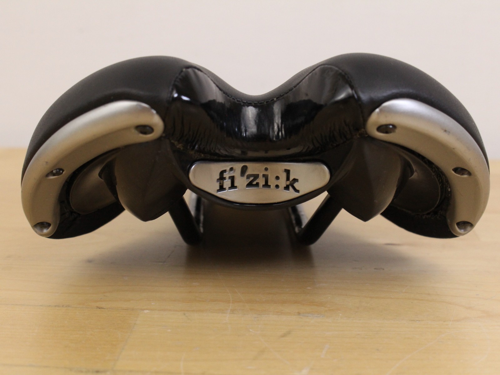 Fizik Vesta Women’s 150mm Road MTB Gravel Seat Saddle Black Performance