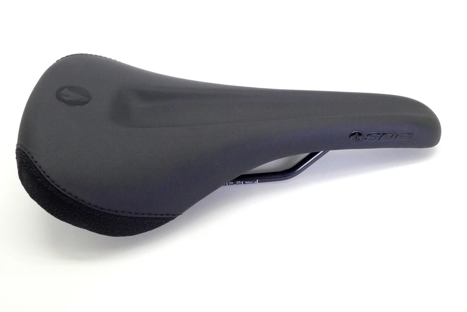 SDG Bel-Air V3 Max Saddle – Steel Rail – Black/Black