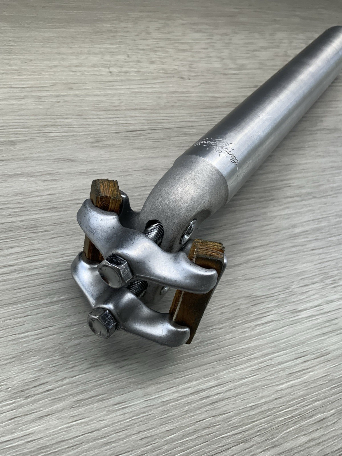 CAMPAGNOLO RECORD SEAT POST 26.4 MM 220 MM TOTAL LENGTH 330 GRAMS