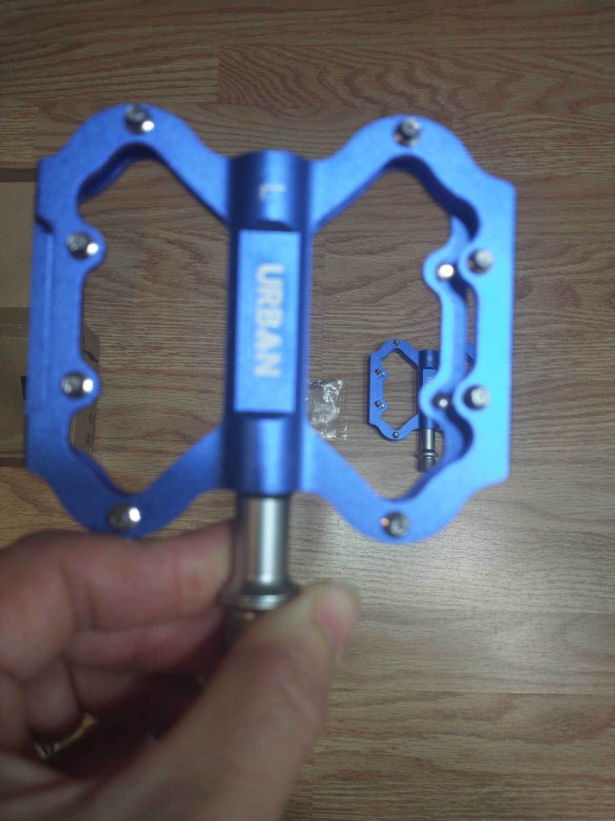 URBAN Cycling Apparel Light Pedals with 16 Hex Pins for Grip, Blue Color