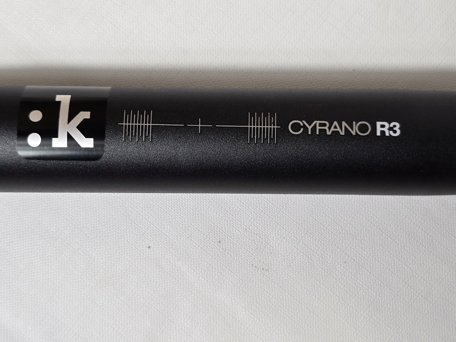 Fizik Cyrano R3 Snake Road Bike Drop Handlebars 460mm Aluminium