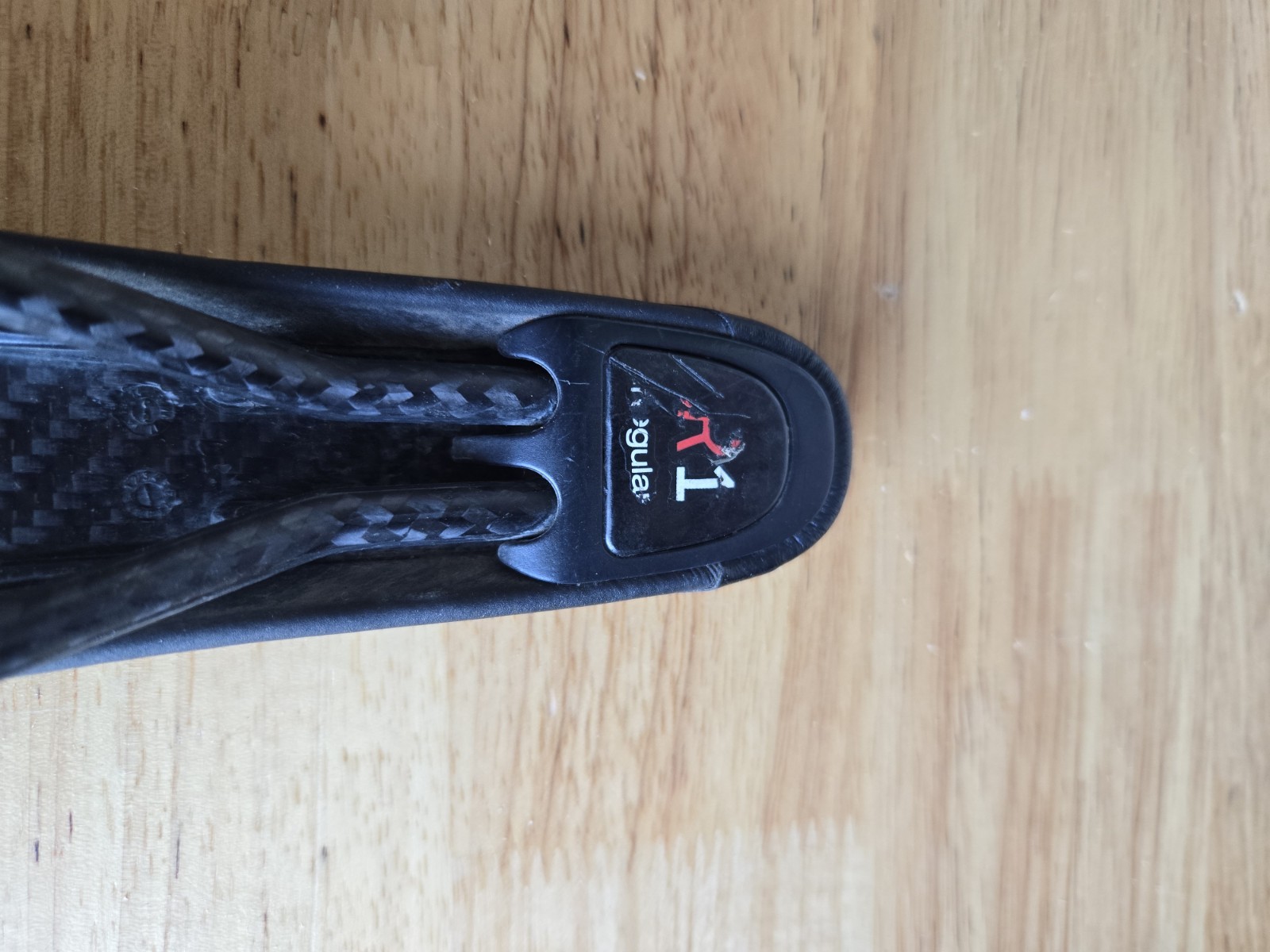126mm (Regular) Fizik Arione R1 Carbon Rail Road Saddle 165g