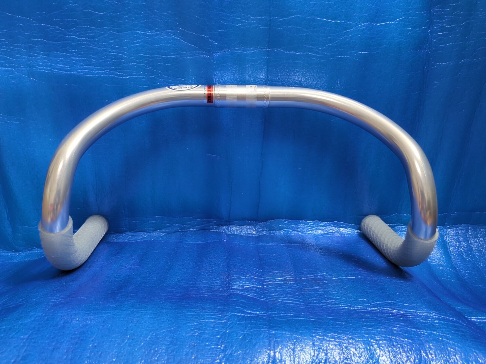 Nitto B123 AA 370mm NJS Handlebar + Soyo Grips