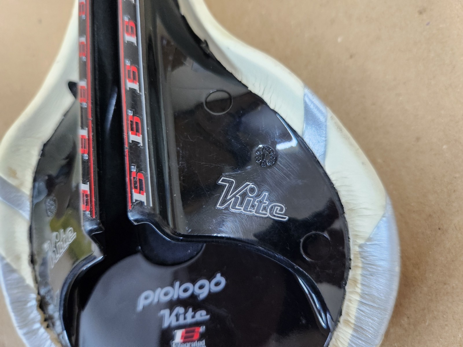 Vintage Prologo Kite ISS Bicycle Saddle White Weight 180g