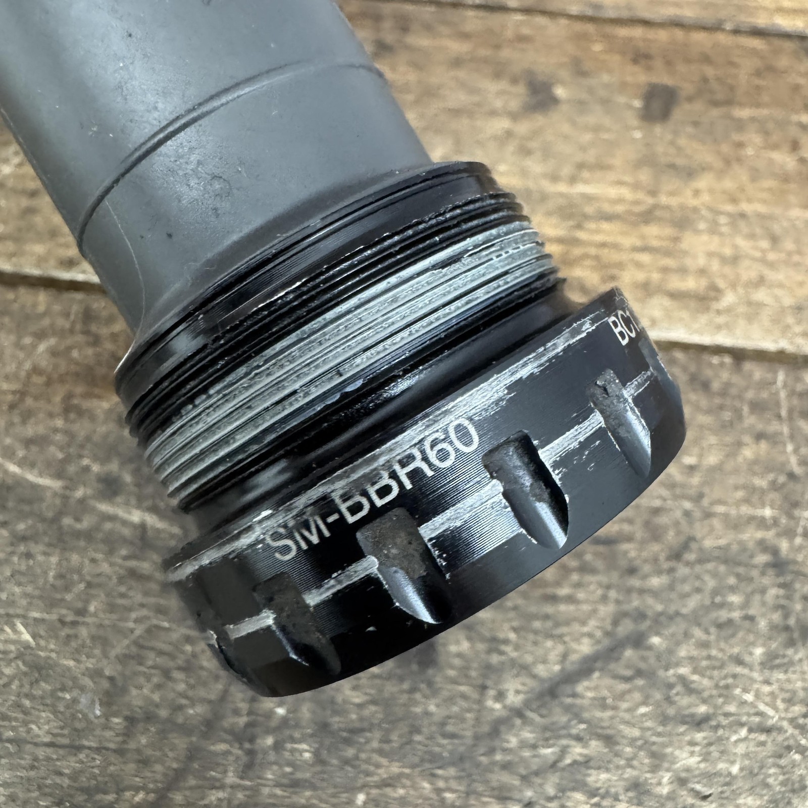 Shimano Bottom Bracket SM-BBR60 68mm BSA 1.37×24 Road Hollowtech II Black