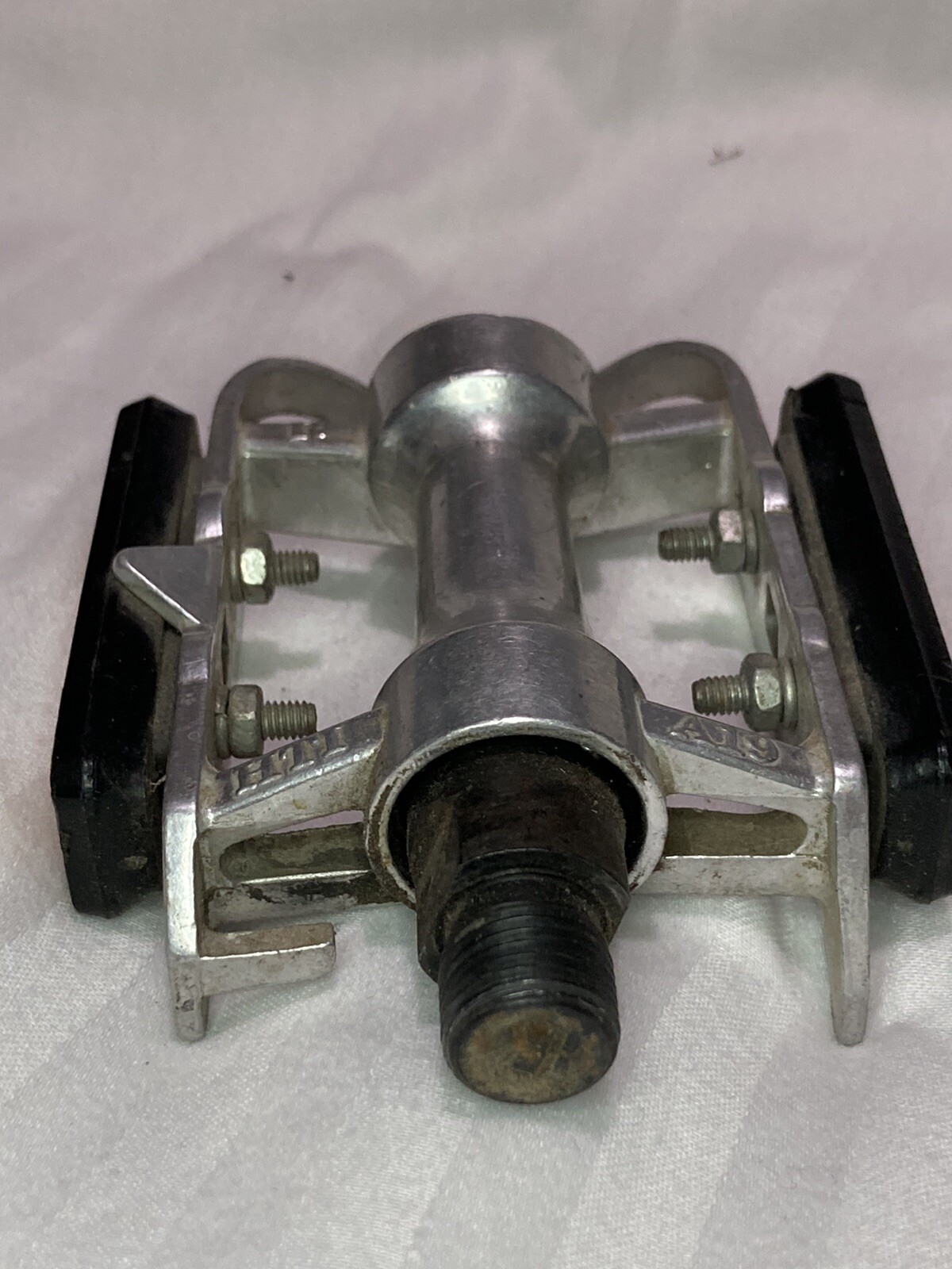 HTI A19 Pedal Right only