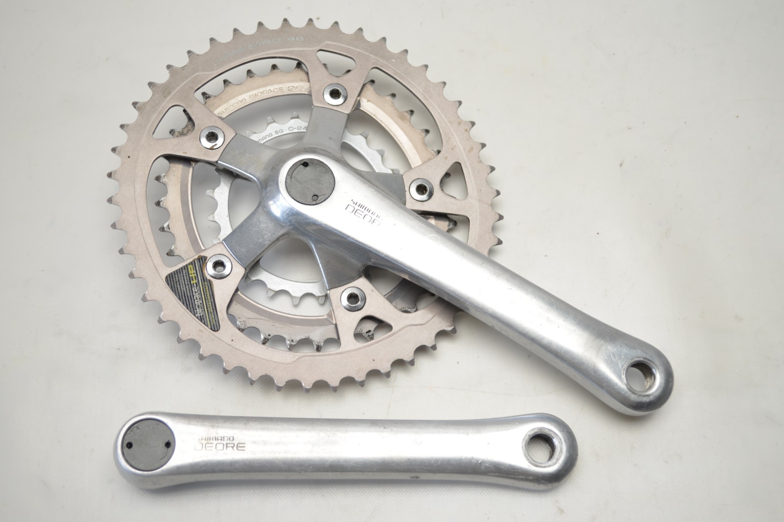 SHIMANO DEORE DX BICYCLE 175 MM BIOPACE-46/36 R 24 TOOTH JIS CRANKSET FC-MT60