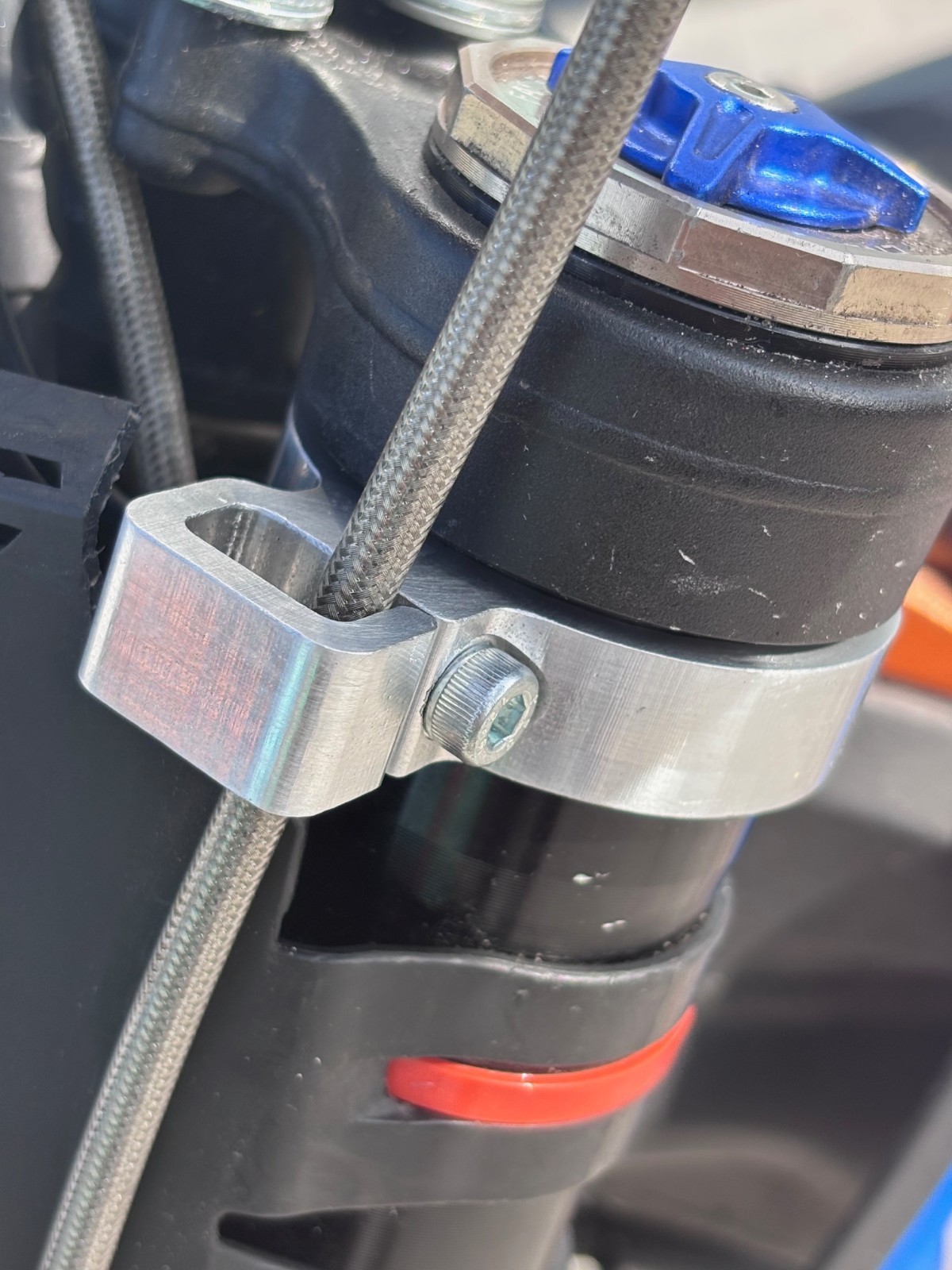 Aluminum Front Fork Brake Line Clamp Surron E-Ride Tallaria E-Moto Fastace KKE