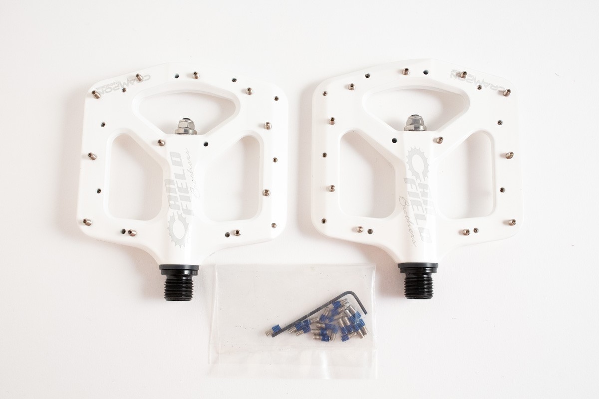 NOS Canfield Crampon Ultimate Magnesium Pedals White 19/16 MTN Pedals
