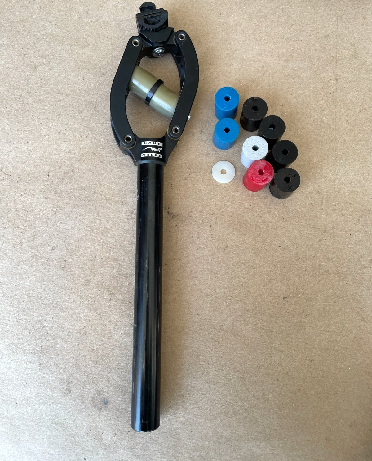 Cane Creek Thudbuster Seatpost 27.2mm (with extra elastomers)
